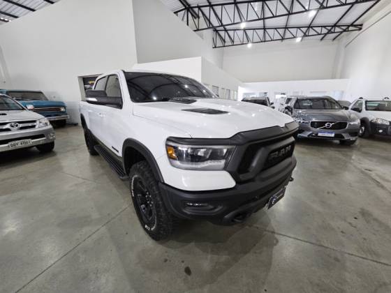 RAM 1500 5.7 V8 GASOLINA REBEL CD 4X4 AUTOMÁTICO RAM 1500 5.7 V8 GASOLINA REBEL CD 4X4 AUTOMÁTICO